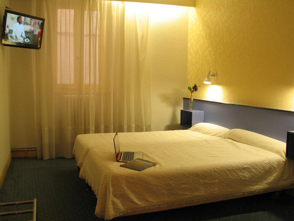 Le Saint Vincent Bed and Breakfast Foix Exteriör bild
